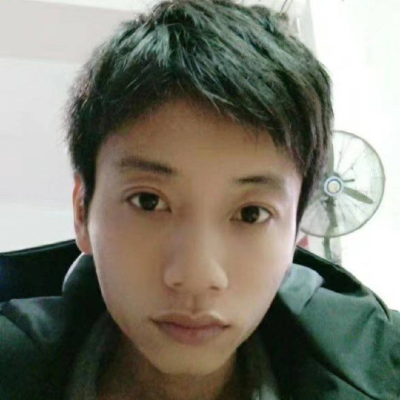 发呆的第一张照片--潮州闪婚服务中心